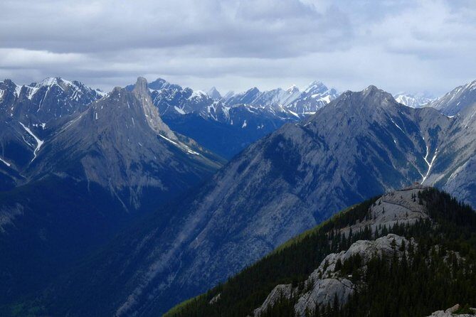 Sulphur Mountain Highline Trek in Banff - Your ACMG Guide and a Small Group: How the Hike Stays Smooth